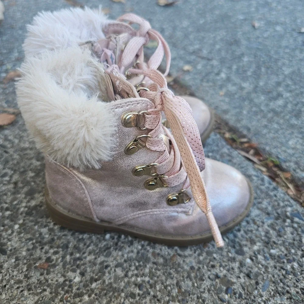 Girls Pink Sparkle Faux Fur‎ Lined Winter Boots Lace Up Side Zip Size 6